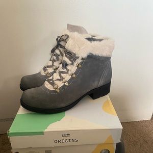 Earth Orgins Grey / Suede Boots Brand new